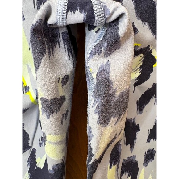 Aerie XL Chill Play Move Blue Leopard Print Cropped Leggings Pink Sides Mob Wife - Picture 8 of 10